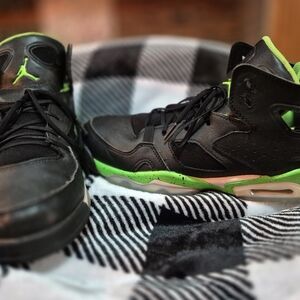 Jordan Black and Green Sneakers with Modern Design and Performance Features